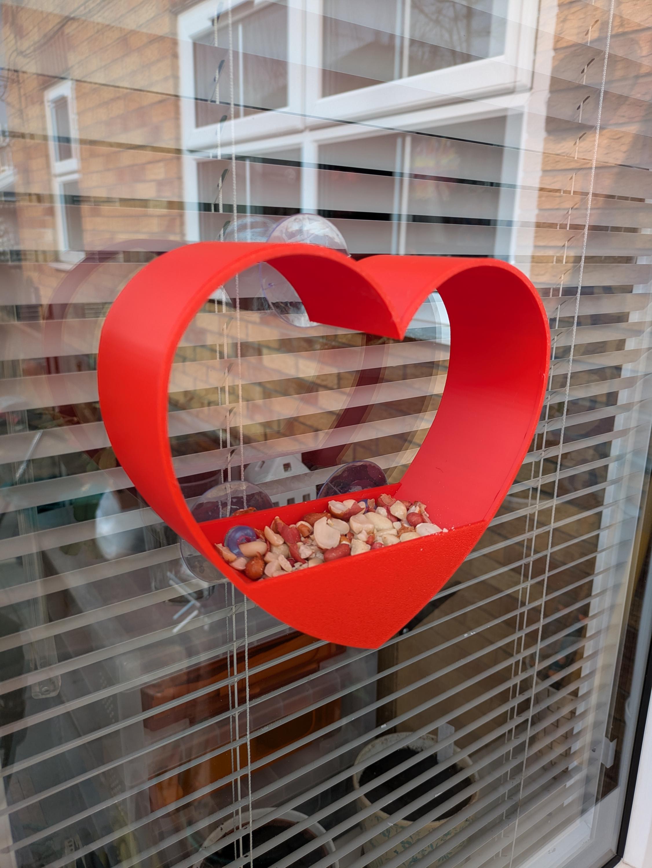 Heart Window Bird Feeder: Suction Cup Design