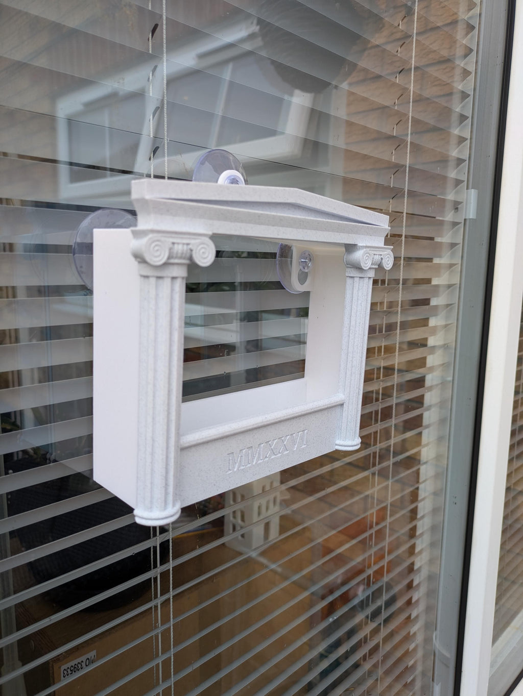 Roman columns novelty window Bird Feeder: Suction Cup Design